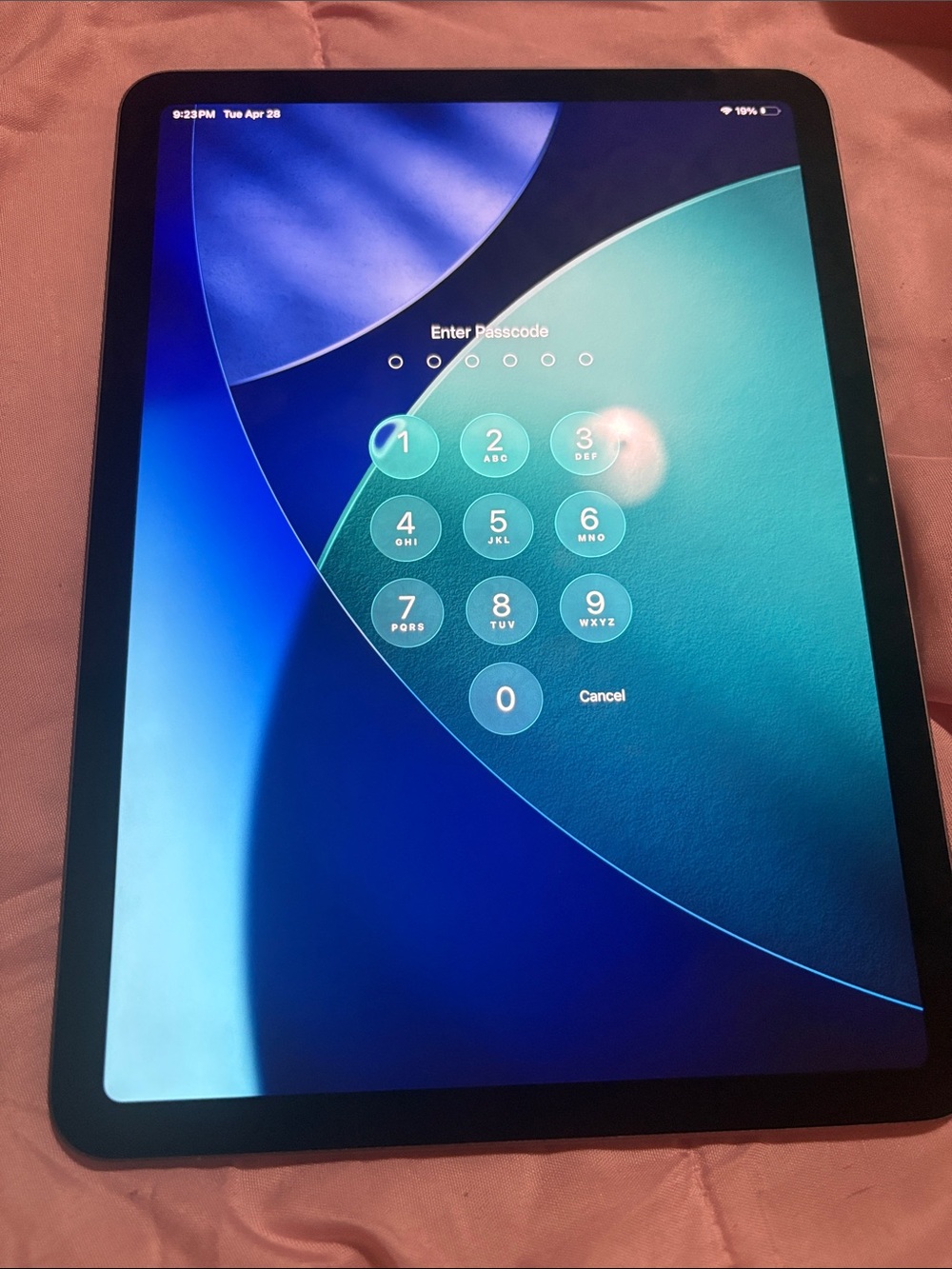 Apple iPad Tablet - Black Frame with Blue/Teal Display